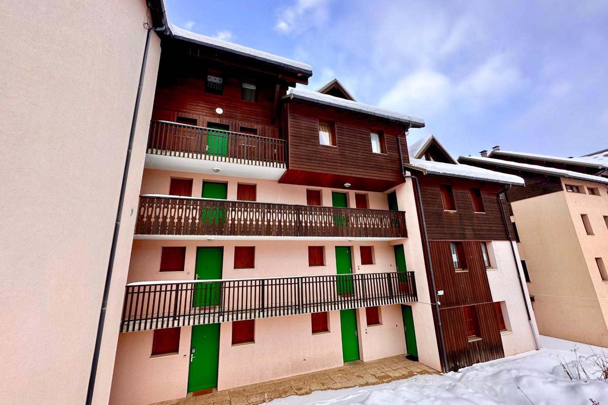Casa-Amelie Terrace With View And Parking Apartment Vars  Exterior photo